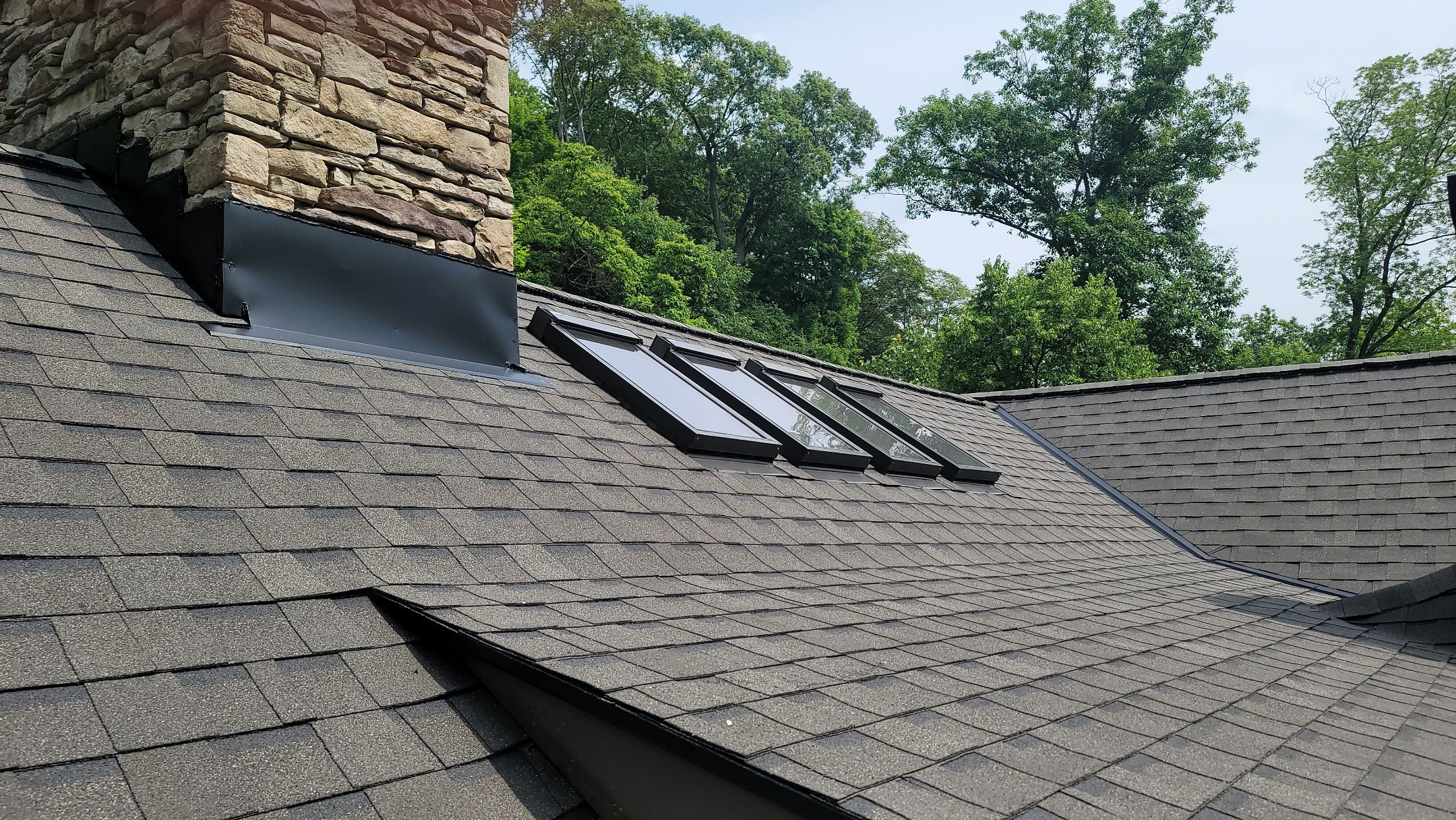 ATLAS PINNACLE HP W/SCOTCHGARD COLOR: WEATHERED WOOD by Eagle Eye Roofing