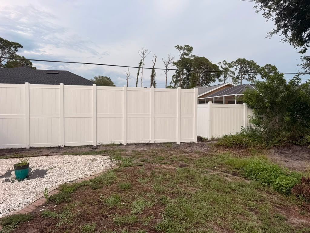 8'H White Vinyl Privacy Fence Installation in North Port by True Fence LLC