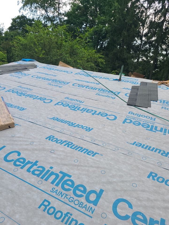 Vienna: CertainTeed Landmark Pro Architectural Shingles in Max Def Pewterwood by RM Banning, Inc.