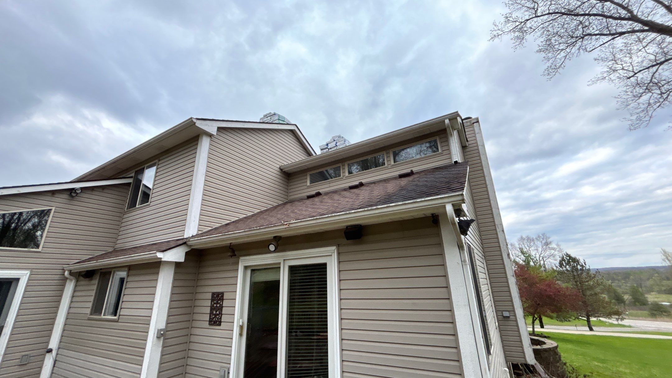 Roof Replacement using Malarkey Vista Brilliant Black by 180 Contractors