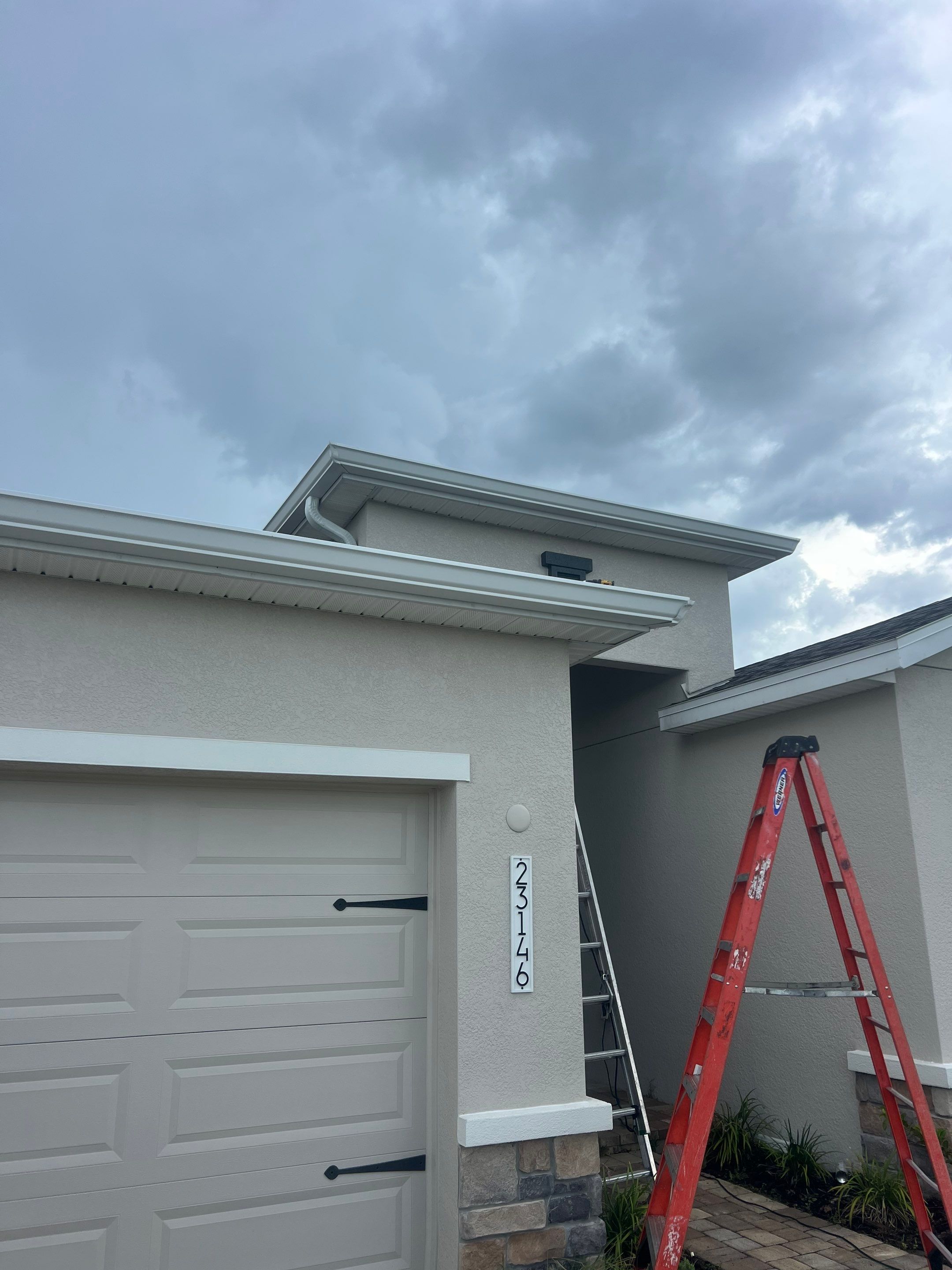 Seamless Gutters with Elegant Design in Lutz FL by Gutter Professors