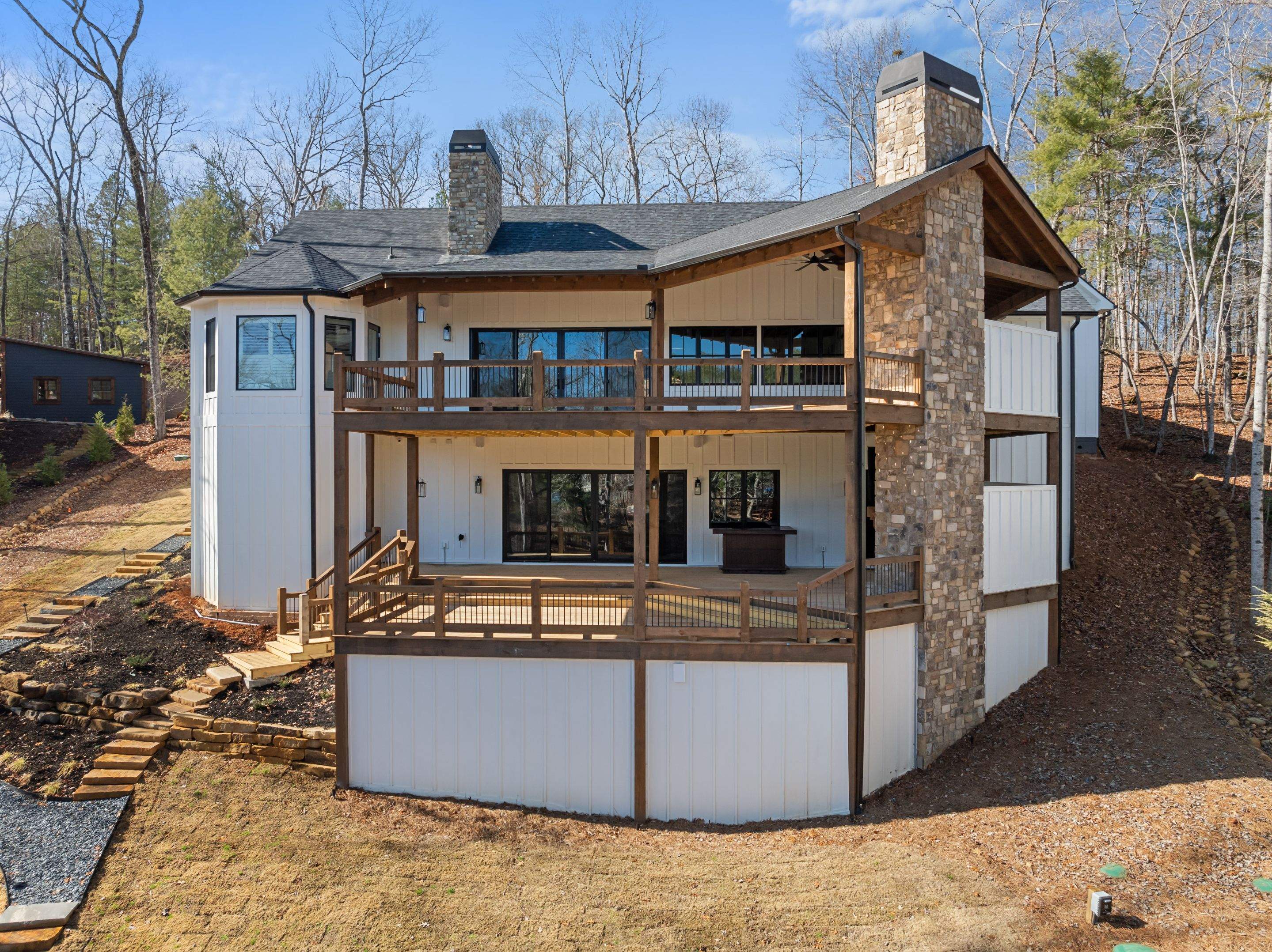 Lake front  by Clay to Custom Construction