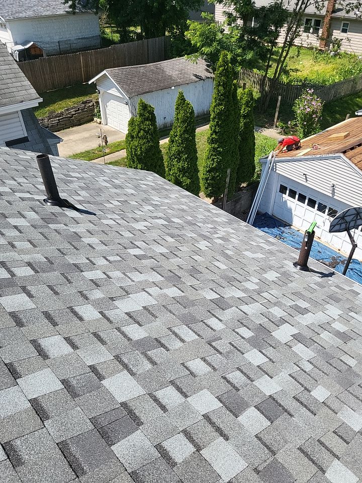 ATLAS PINNACLE COLOR: COASTAL GRANITE by Eagle Eye Roofing