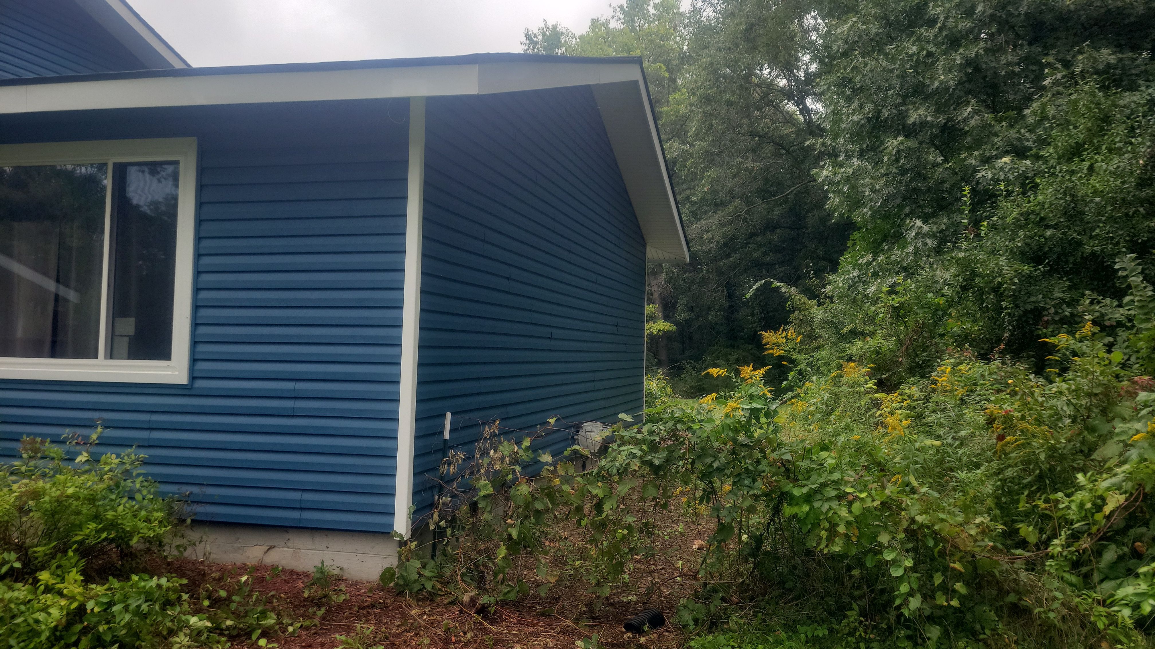 Siding Replacement using Alside D4 1/2" Dutchlap by 180 Contractors
