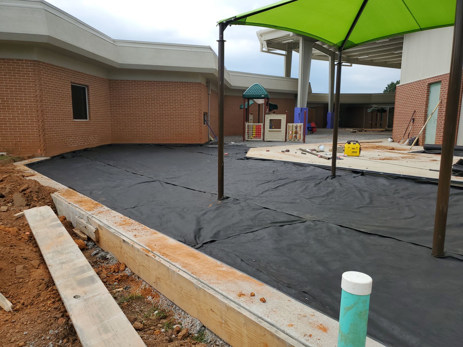 KRK Tuscaloosa Courtyard by Southwest Greens Midwest