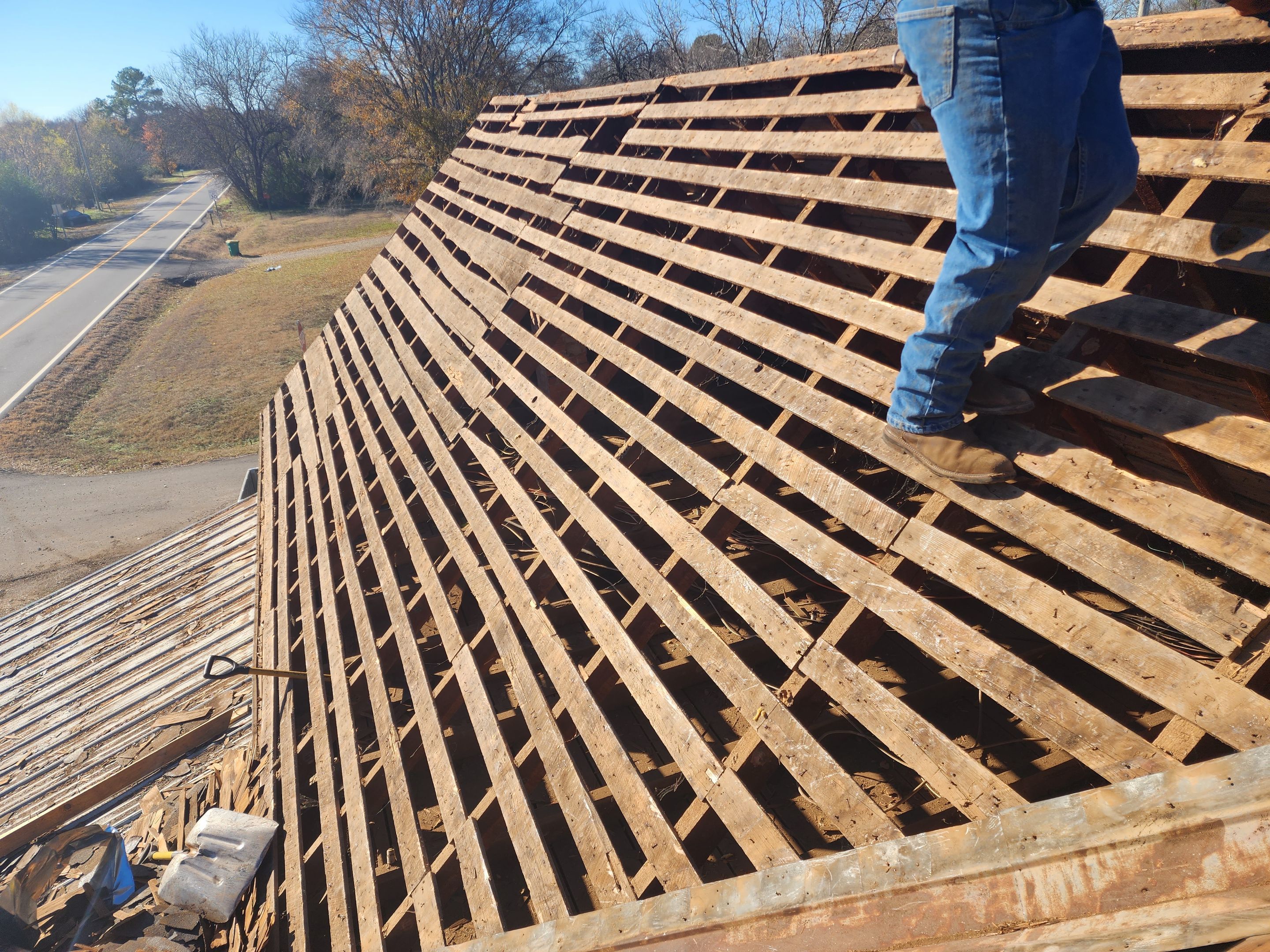 Residential Roof Replacement in Nashville, AR by Hostetler Roofing