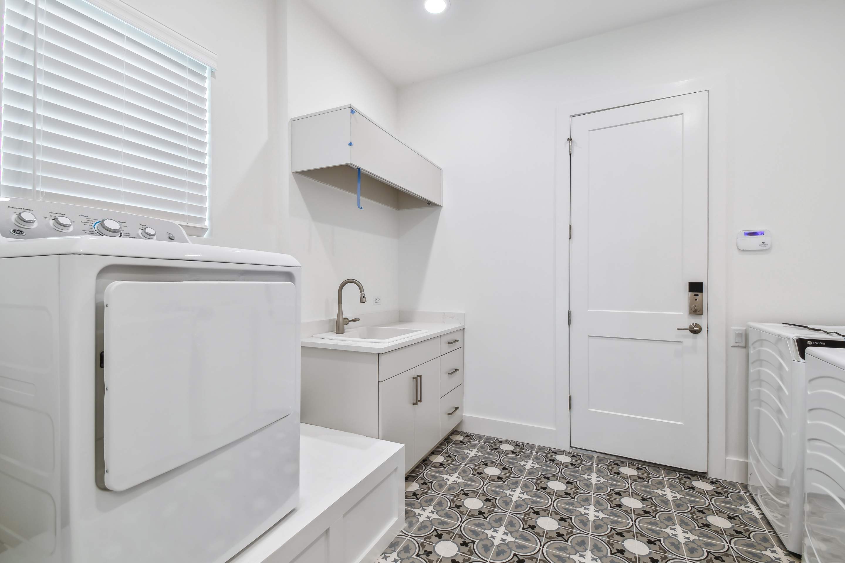 Coastal Soll II by Lyons Heritage Tampa, LLC