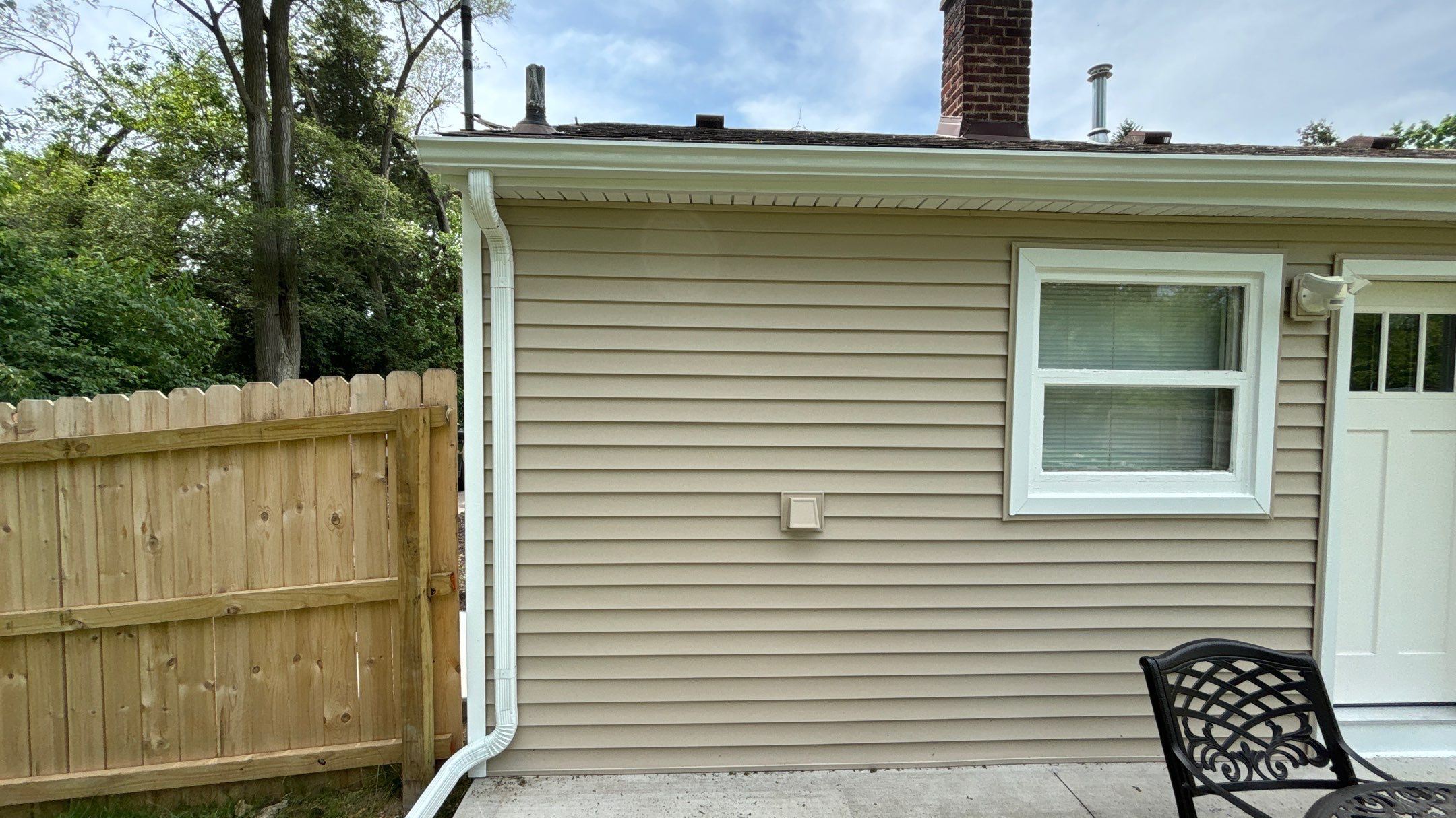 Siding Replacement using Certainteed Classic Restoration D4 by 180 Contractors