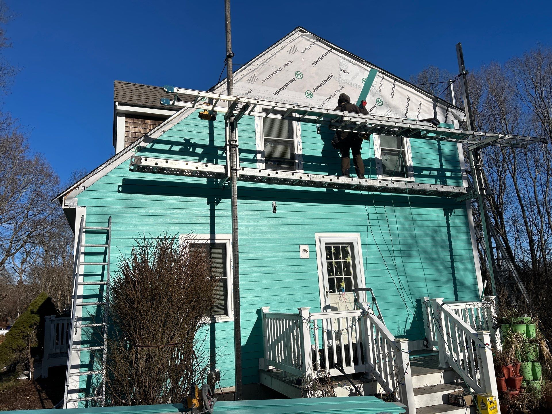 James Hardie siding in Dream Collection color - Dighton, MA by UBrothers Construction