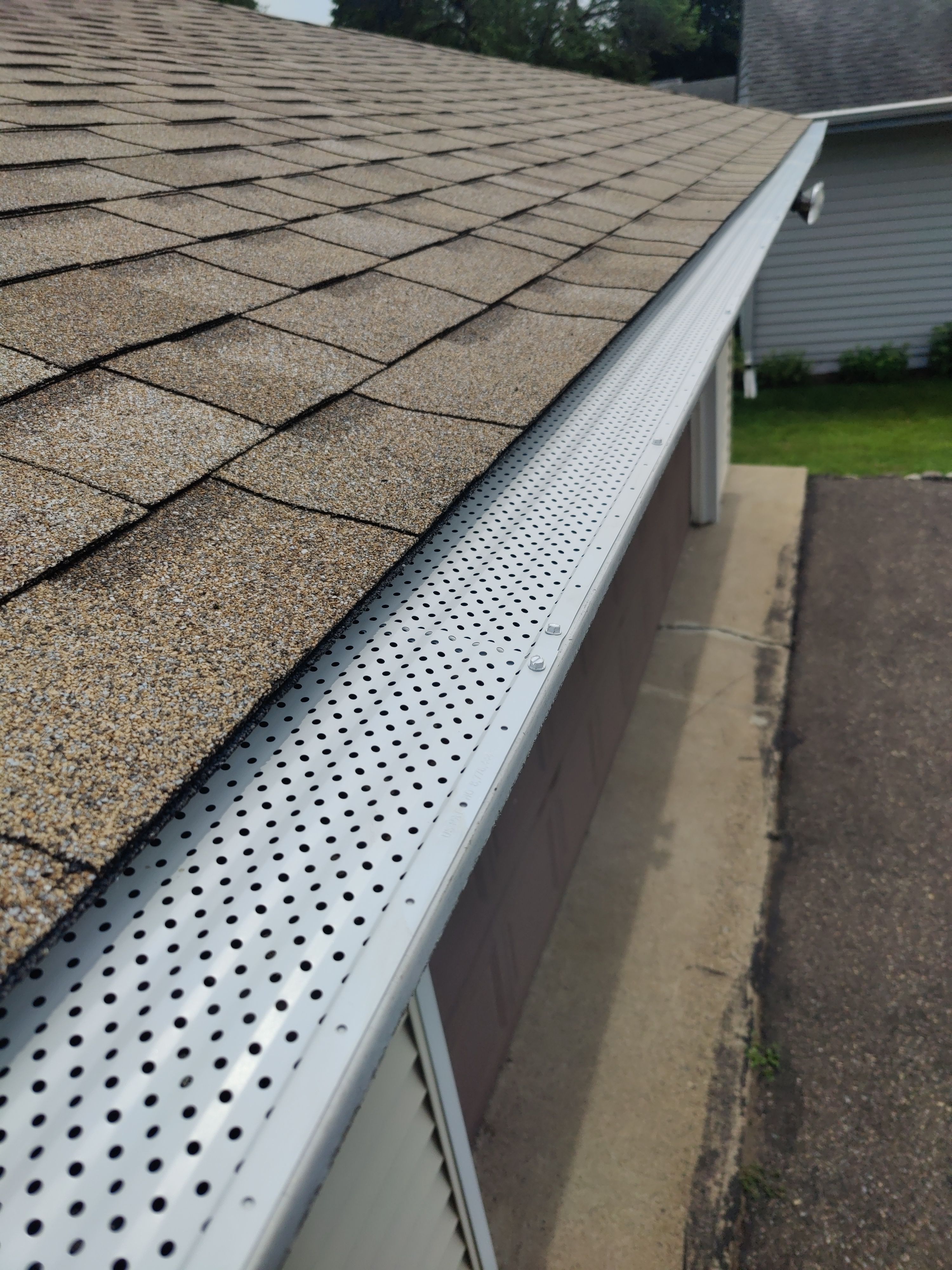White Gutter RX Gutter Covers – Minneapolis, MN by Next Level Seamless Gutters / Exteriors Inc.
