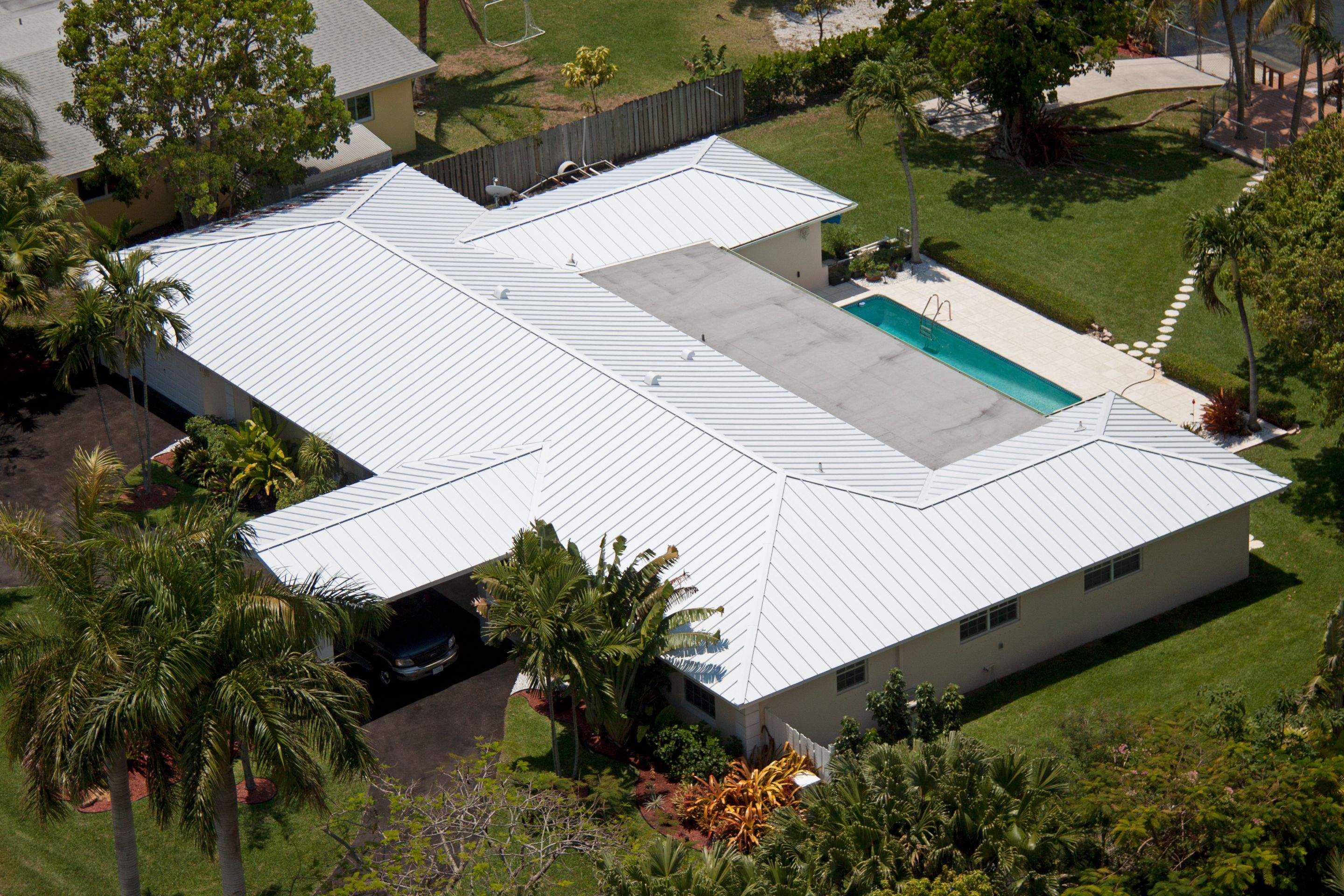 Metal Roof - Galvalume - Regal White by Istueta Roofing