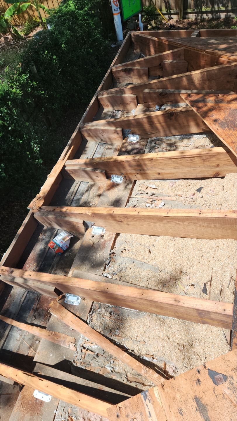 Project in St. Petersburg 33710 by Mitchell Roofing Company LLC 
