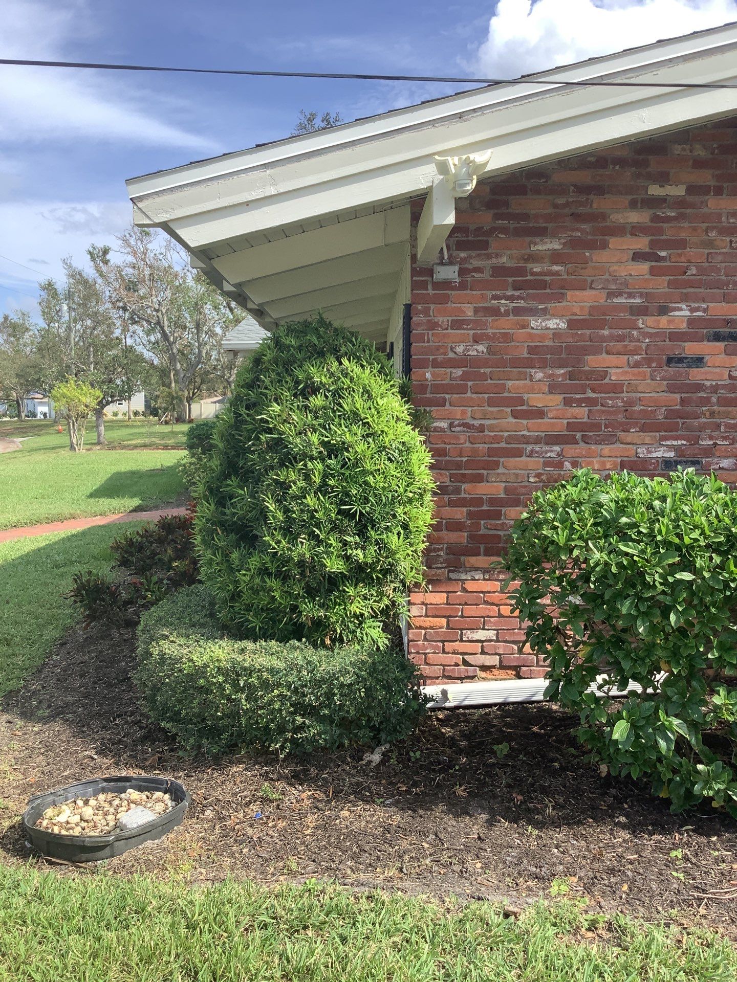 Splash Guard Gutters for Heavy Rain in Bradenton FL by Gutter Professors