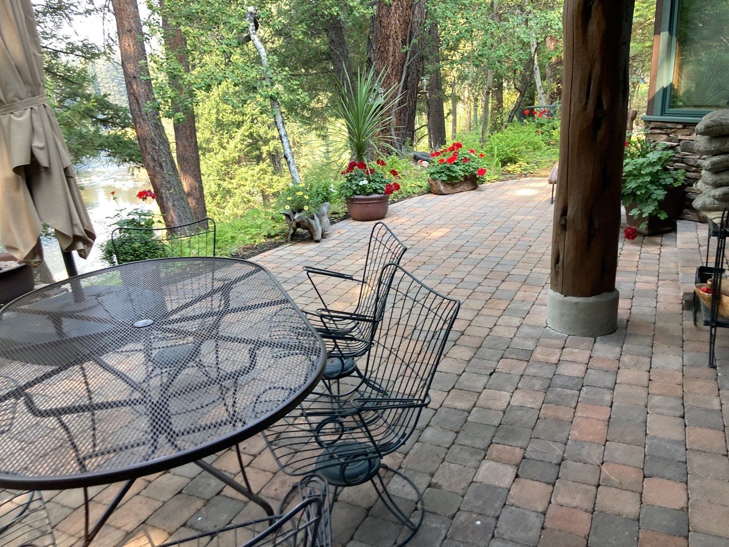 Two story new build gets a CertainTeed Landmark roof in Shenandoah  by ID Roofing LLC