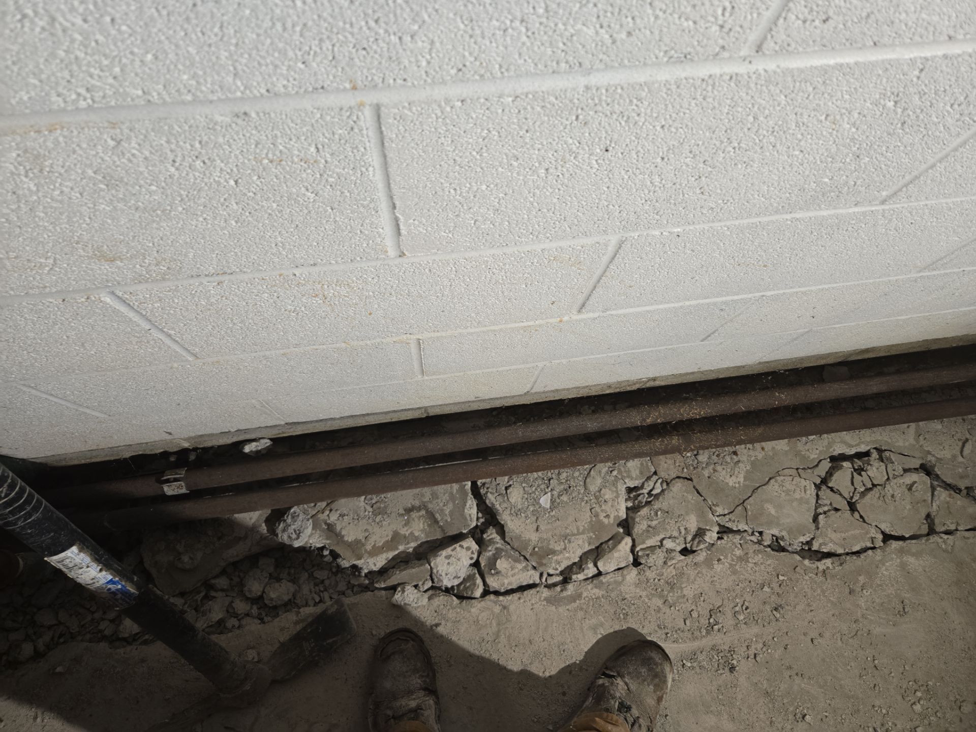 Interior Basement Waterproofing System with Embedded Fiber Reinforcement by Toledo Basement Repair 