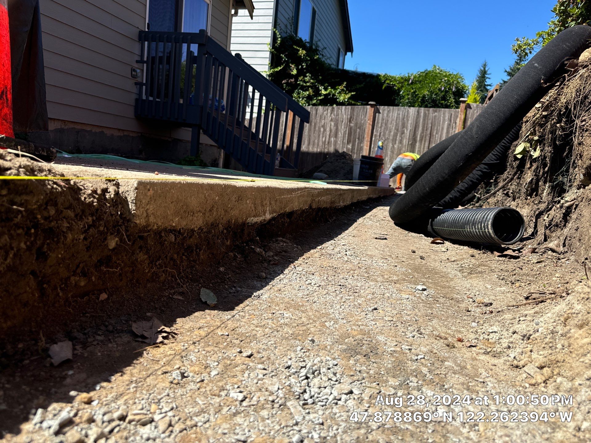 Jireh Outdoor Projects | Retaining Wall & Fence Build by Jireh Asphalt & Concrete Inc 