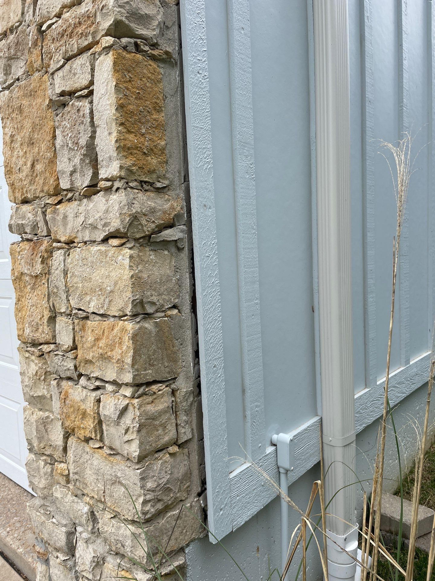 James Hardie siding in Overland park  by EEC  Windows, Siding & Roofing 