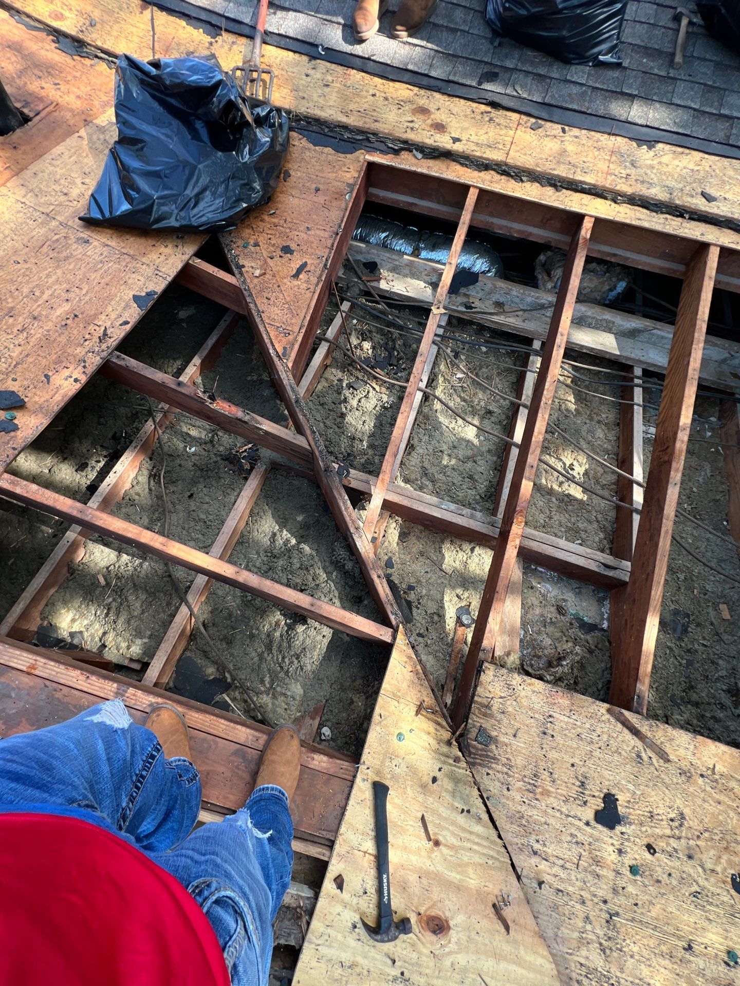 Residential Roofing Installation using Owen's Corning Duration (Lifetime) Shingles by Roof Repair Company