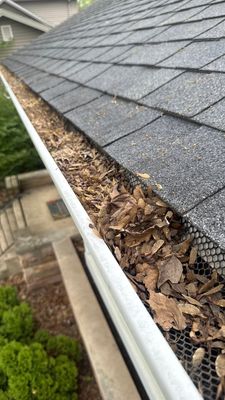 Why Hinckley Gutters Clog and Ice Up