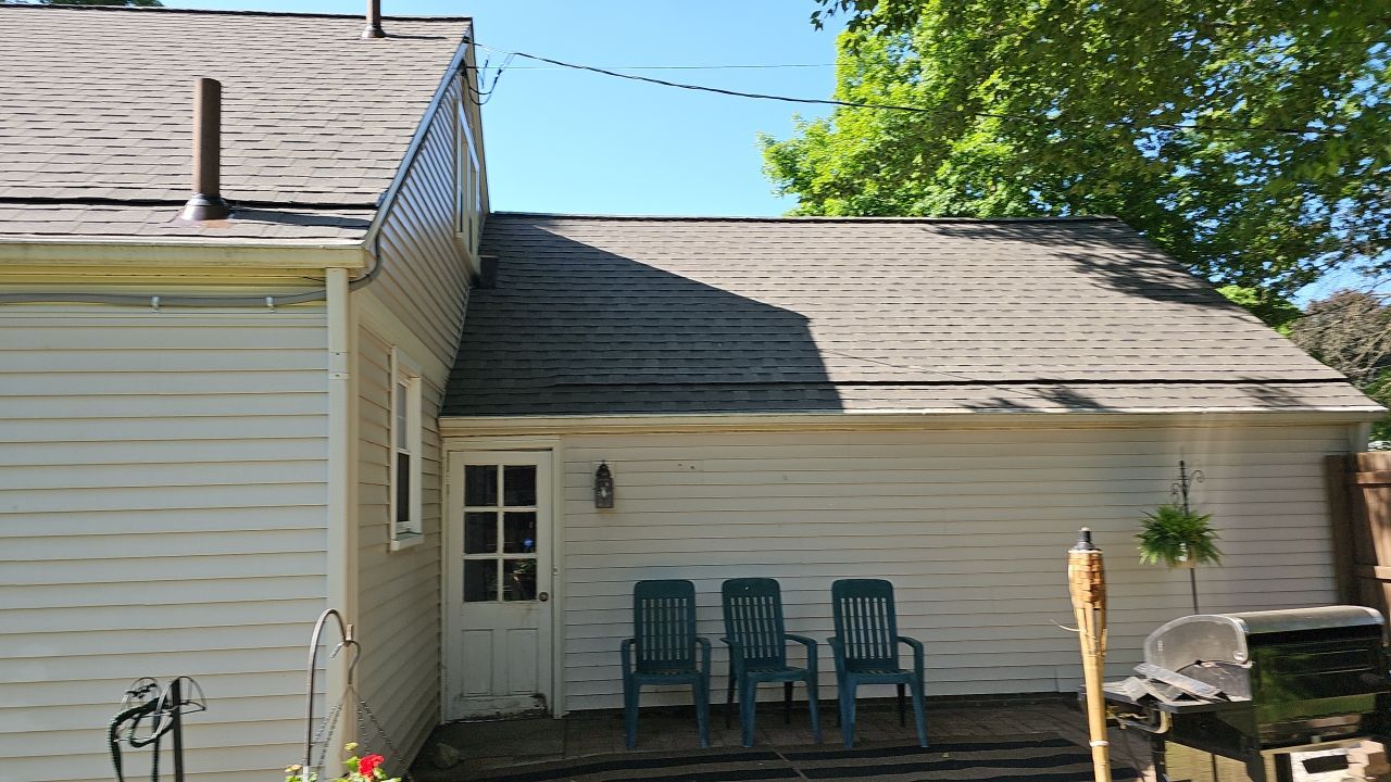 ATLAS PINNACLE COLOR: WEATHERED WOOD by Eagle Eye Roofing