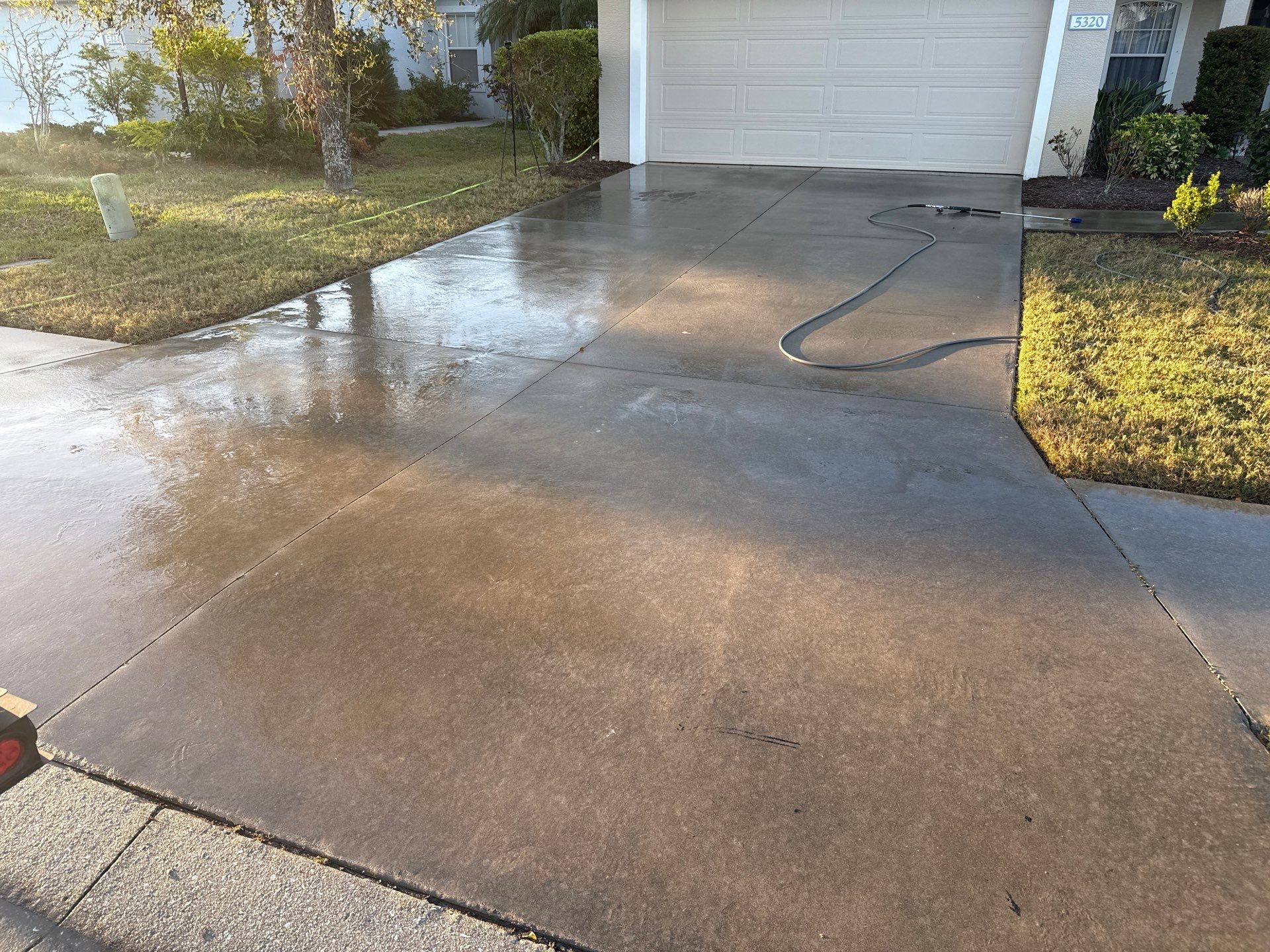 Driveway & Concrete Cleaning – River Sound Community, Bradenton, FL by Sunshine AquaWash