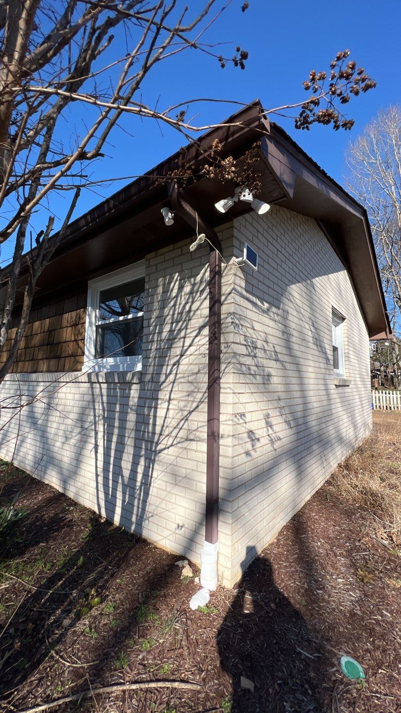 Residential Roofing Installation using Owens Corning Oakridge Roofing System by Undersun Roofing 
