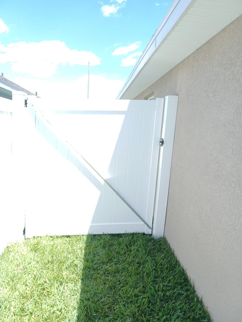 Wimauma, FL 6ft. Tall White Vinyl Privacy Fence   by Asap fence and gates, LLC