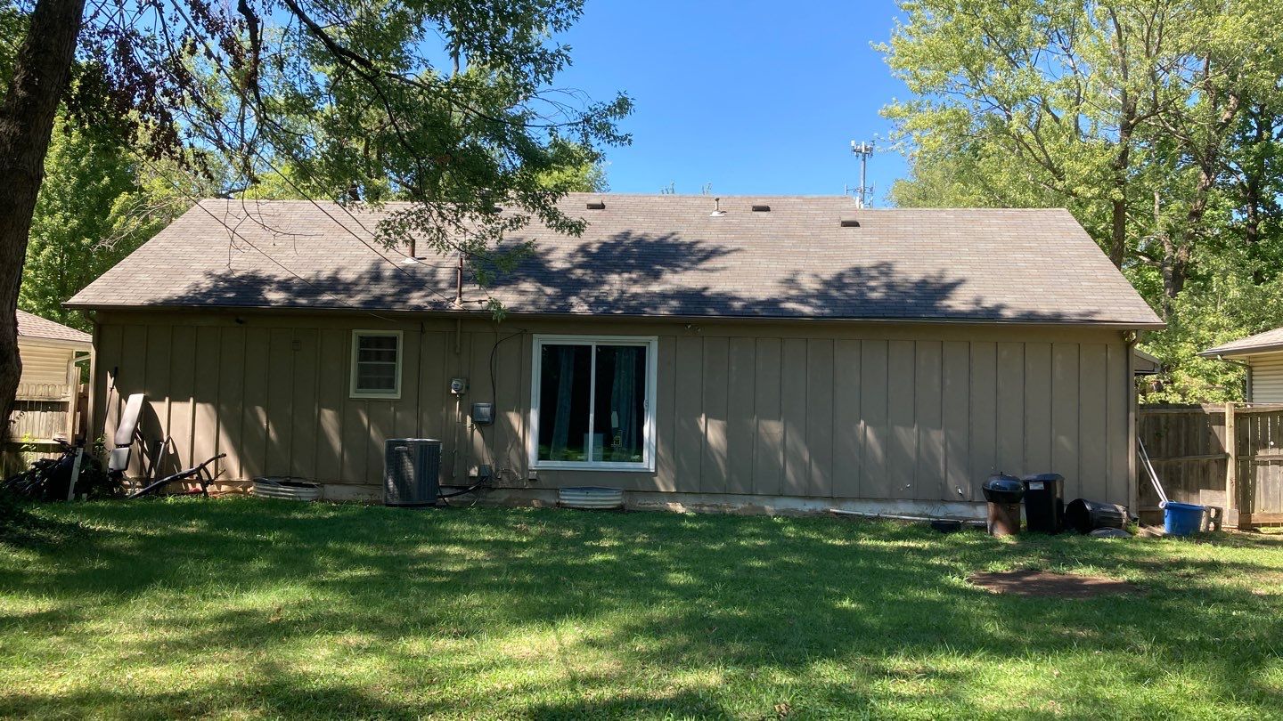 Siding Installation using Exterior Portfolio Vinyl Siding by EEC  Windows, Siding & Roofing 