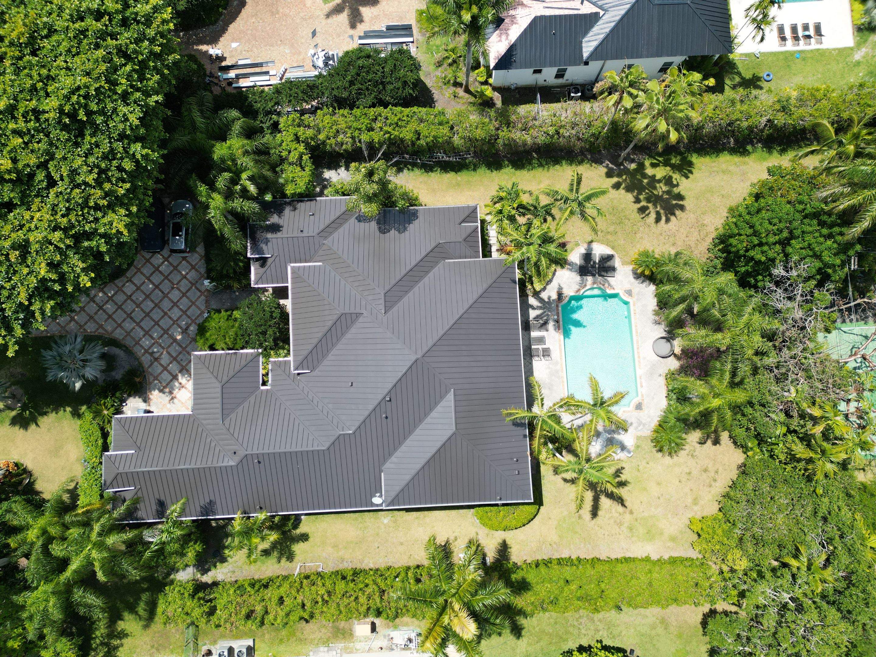 Metal Roof - Galvalume - Dark Bronze by Istueta Roofing