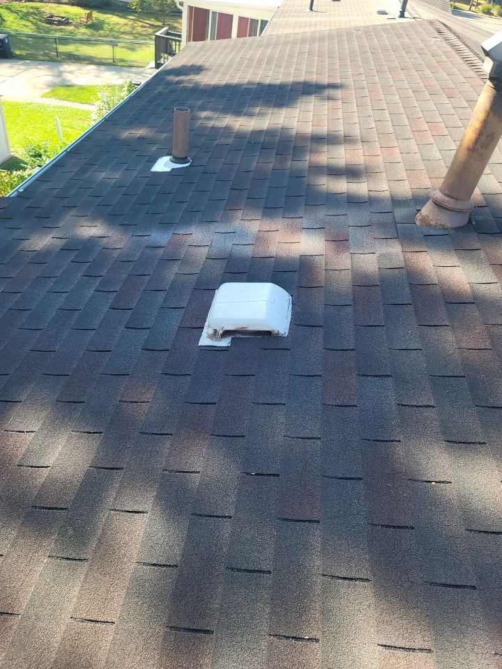 Brand: Atlas Pinnacle Color: Pristine Scotchgard Pweter Drip: White by Eagle Eye Roofing