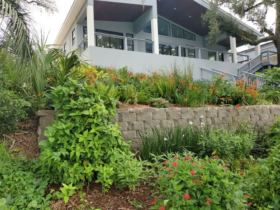Custom Horizontal Fence  by Hip Square Fence Inc.