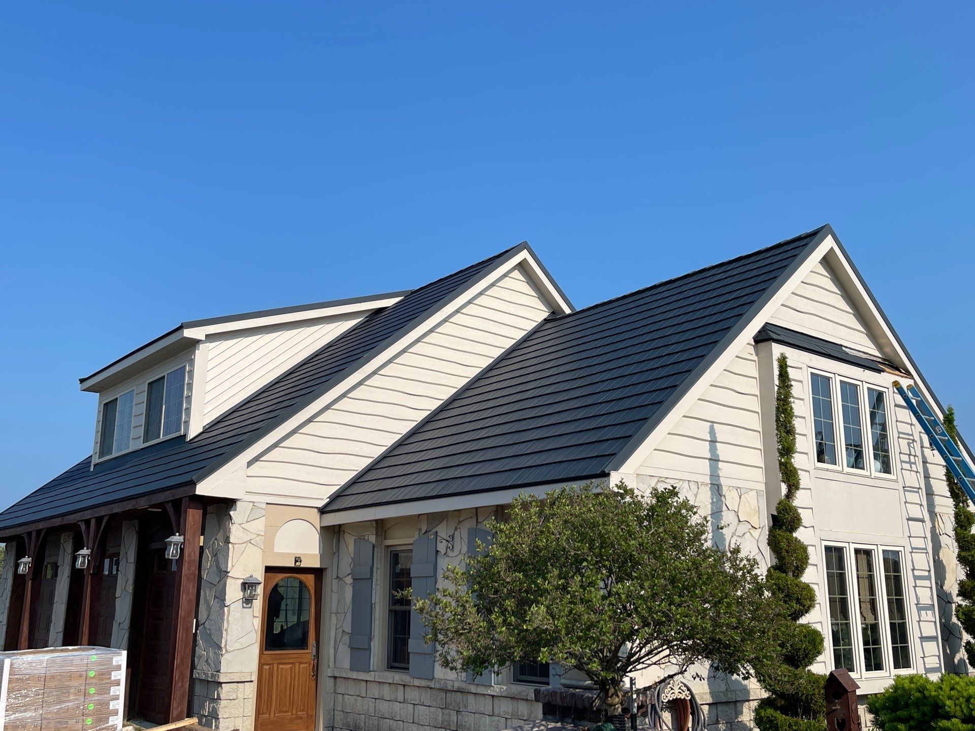 Burnished Slate Metal Shake Roof Installation – Bowling Green, OH by 4Ever Metal Roofing