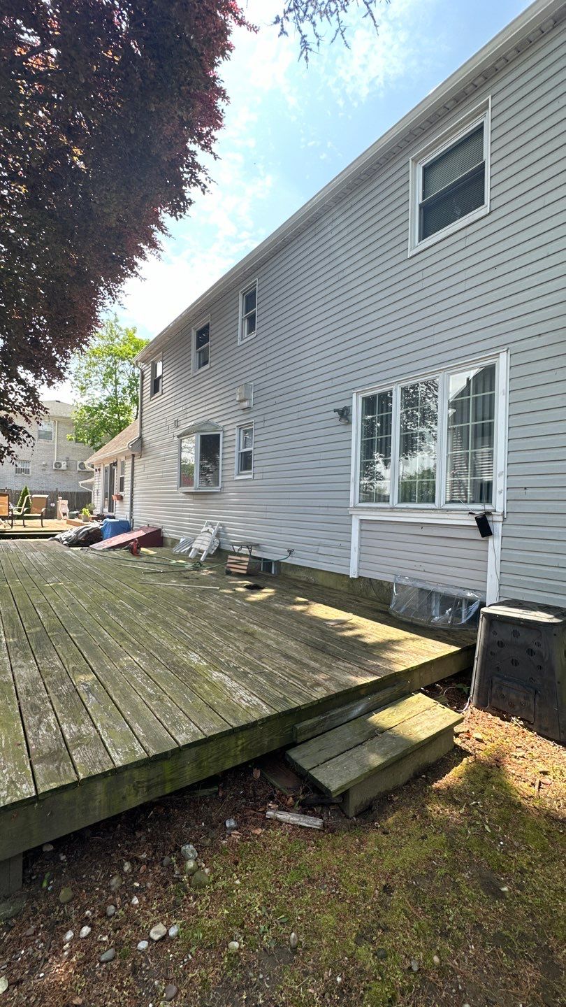 Full House Installation 5" white seamless gutters 2x3 leaders using 5"white K style seamless gutters and 2x3 white leaders by Above All Gutters 