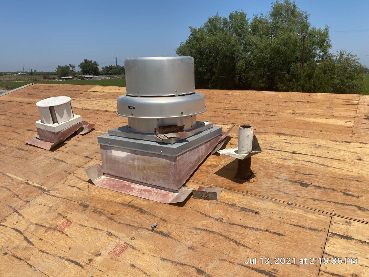 Certainteed Landmark Solaris shingle job using Certainteed Landmark Solaris composition shingles by Straight Edge Roofing Inc