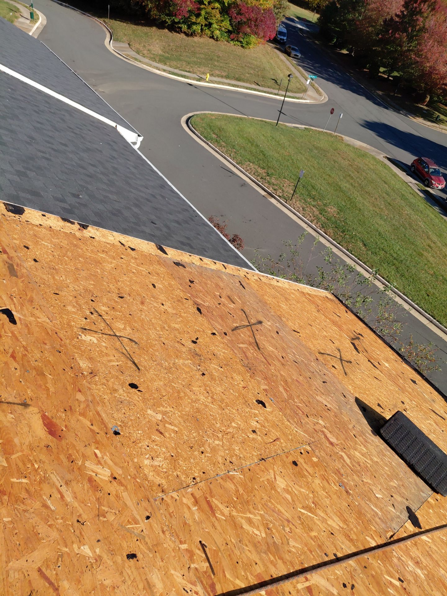 Woodbridge:Residential Roof Replacement with CertainTeed Landmark PRO in Max Def Moire Black  by RM Banning, Inc.