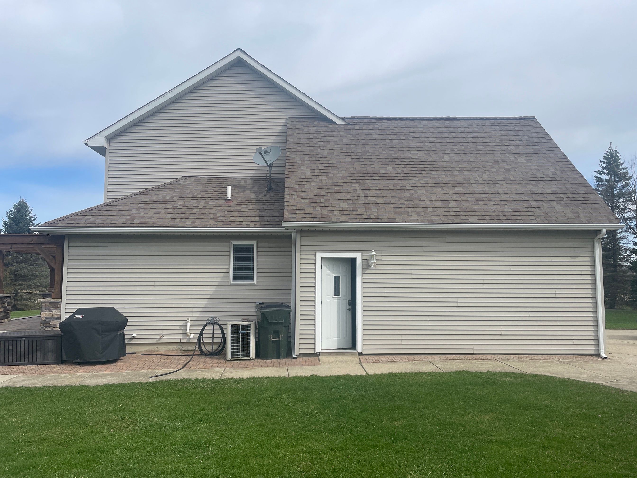 Siding Replacement using Certainteed Restoration Classic D4 by 180 Contractors