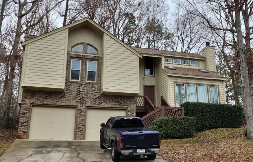 Exterior renovation using James Hardie Siding and Simonton Windows by Indigo State Roofing