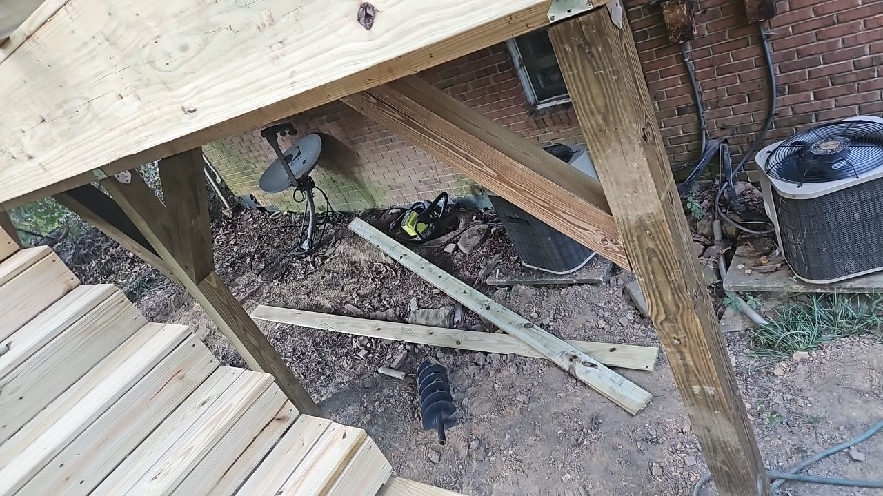 Russet Cove Circle - Deck Installation by Pillar and Pine