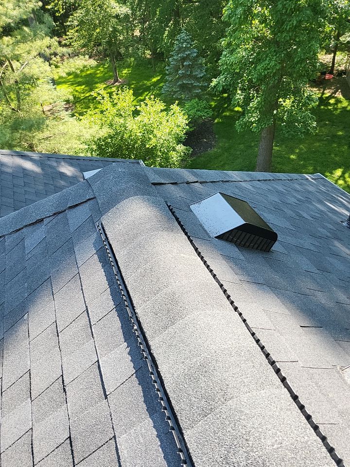ATLAS PINNACLE COLOR: BLACK SHADOW by Eagle Eye Roofing