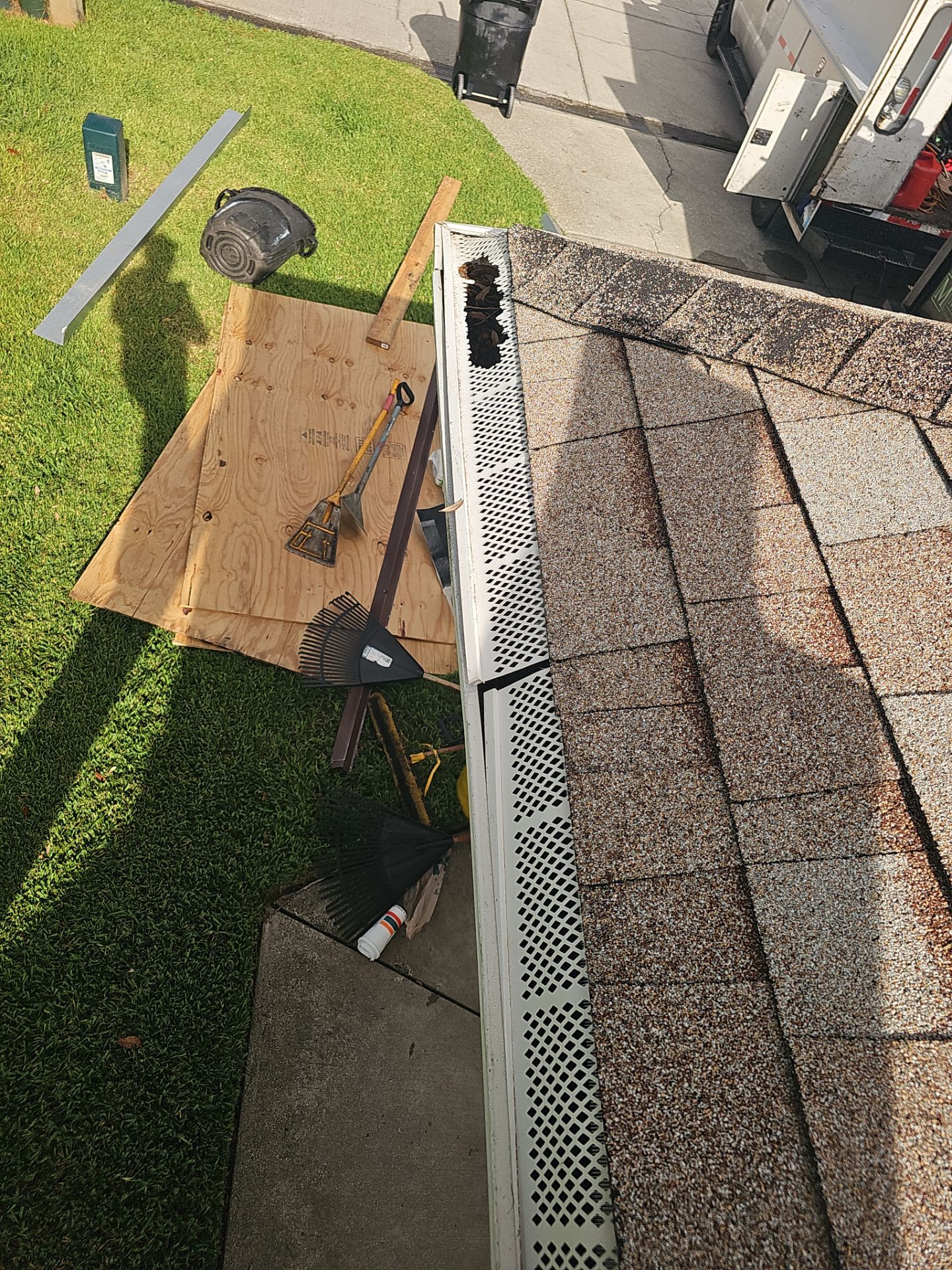 Project in St. Petersburg 33702 by Mitchell Roofing Company LLC 