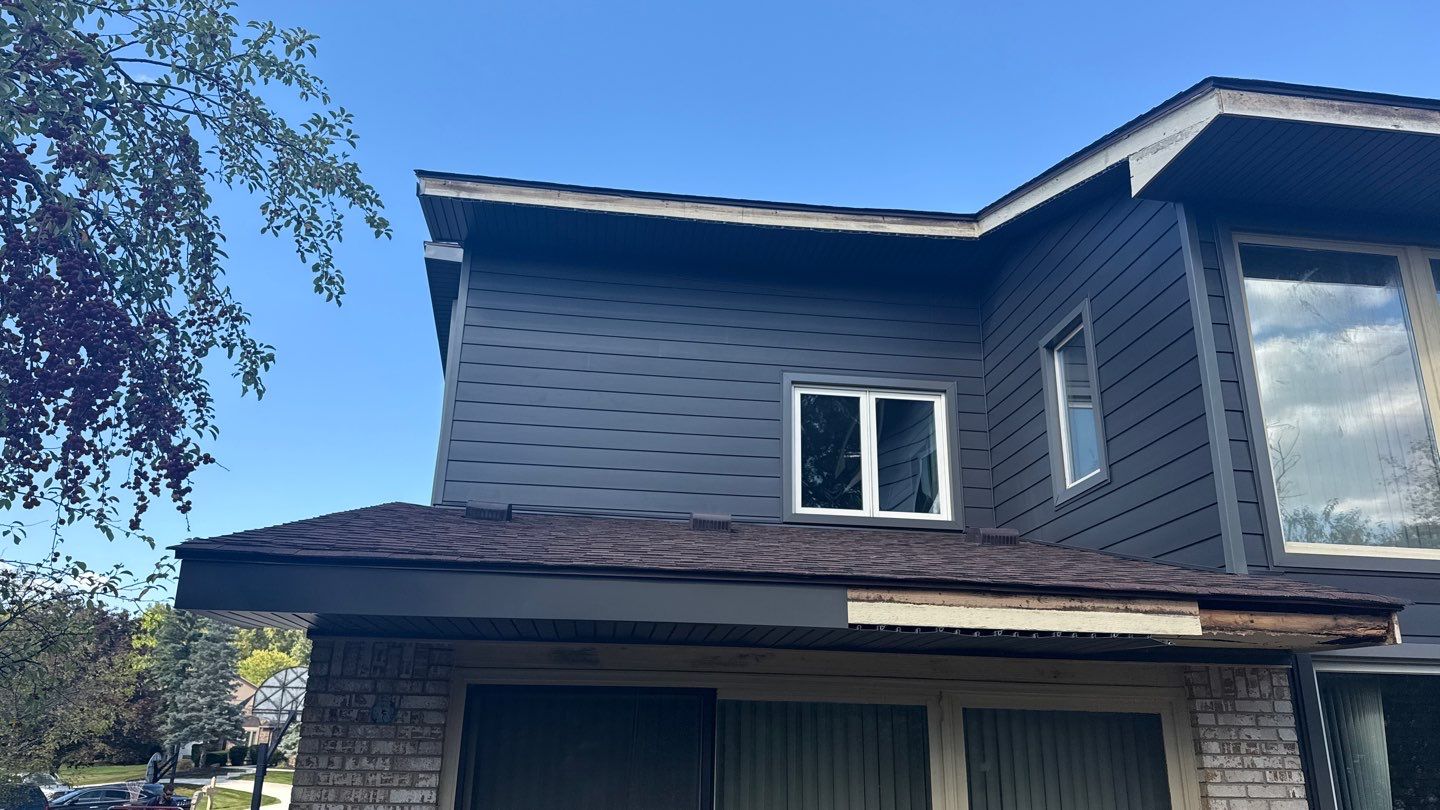 Siding Replacement using Alside S7 Cedar Mill Grain Cast Iron by 180 Contractors