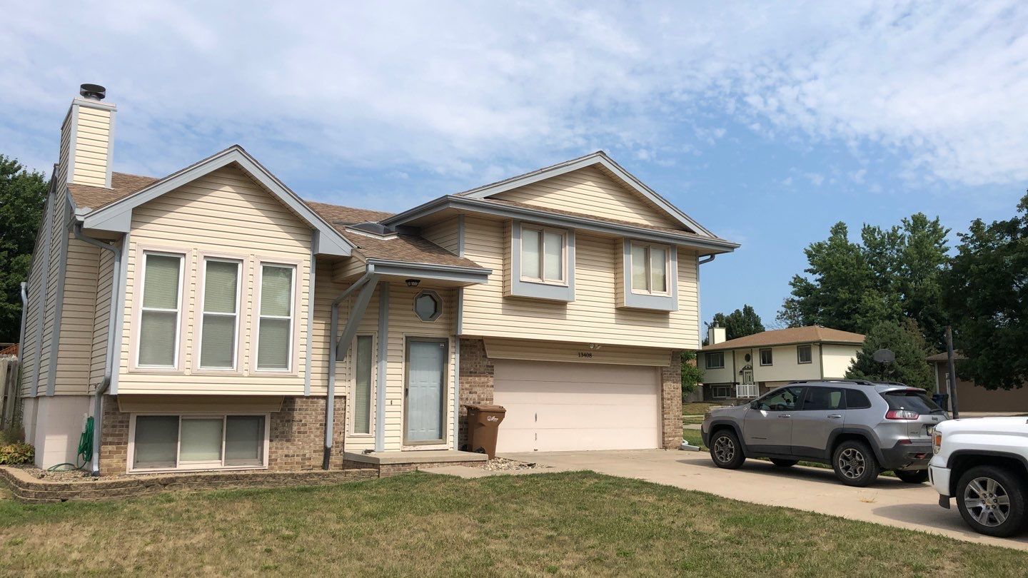 Hail Damage Re-roof in Omaha, NE by White Castle Roofing