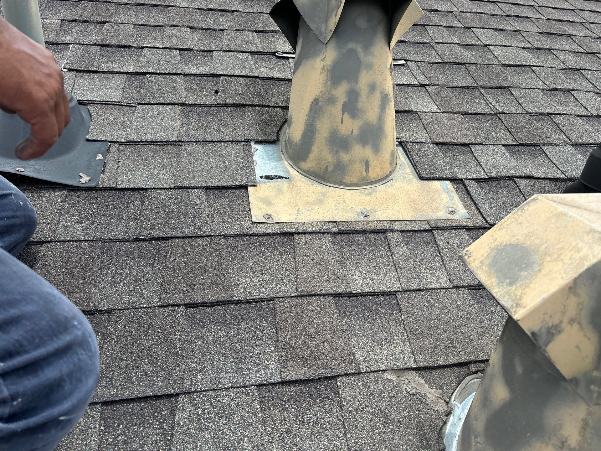 Hail Damage using Owen's Corning Duration (Lifetime) Shingles by Roof Repair Company