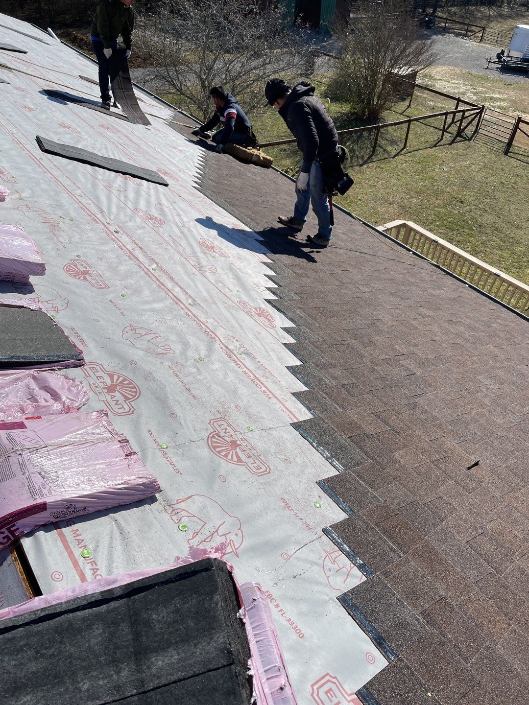 Residential Roofing Installation using Owens Corning Oakridge Roofing System by Undersun Roofing 