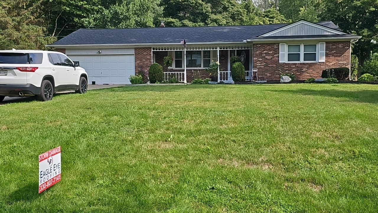 OWENS CORNING COLOR: Onyx Black by Eagle Eye Roofing