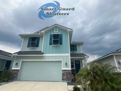 Impact Bahamas in Ocean Blue, Accordion in White