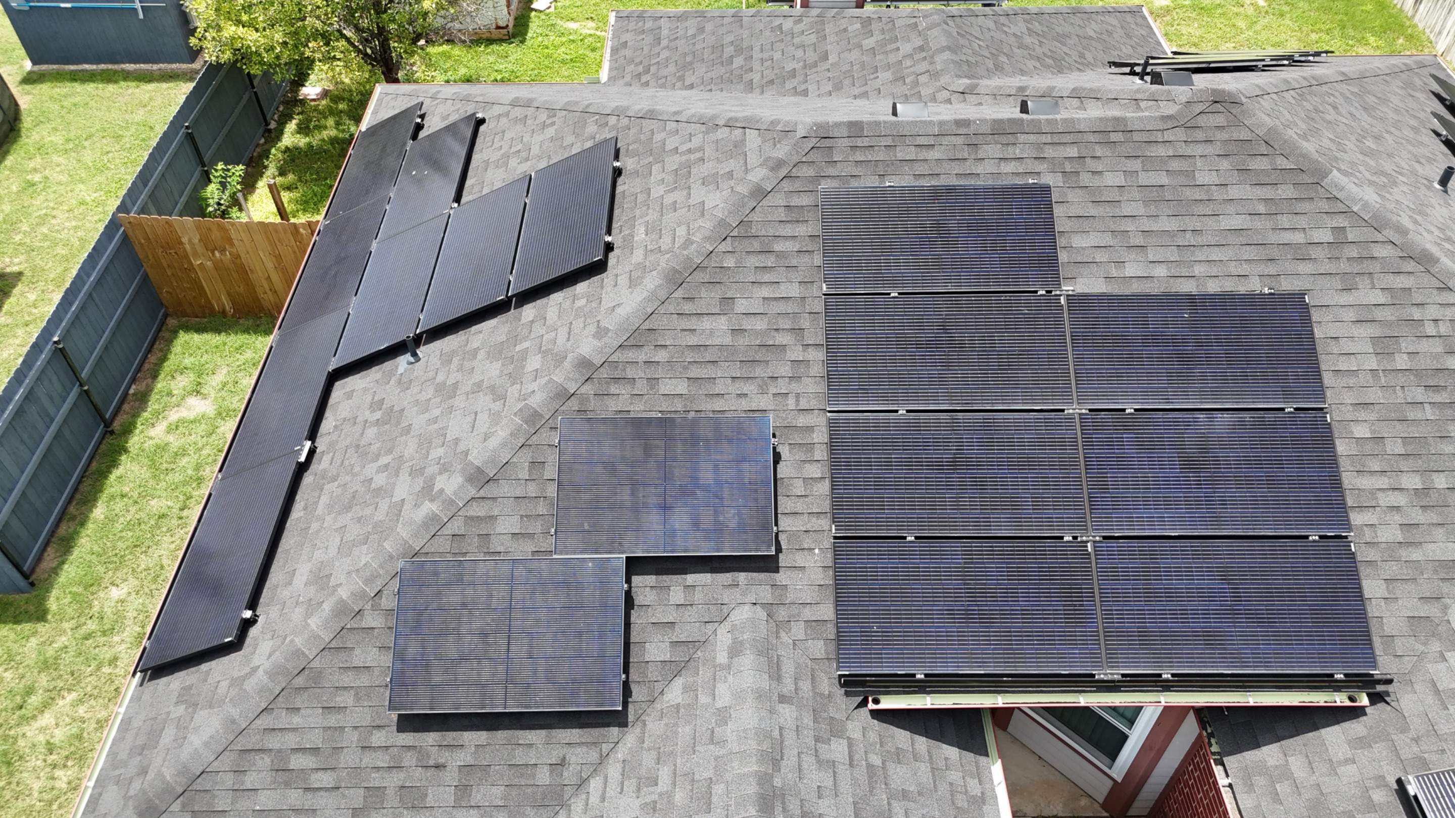 Brilliant Black - Malarkey Vista by RoofsOnly.com