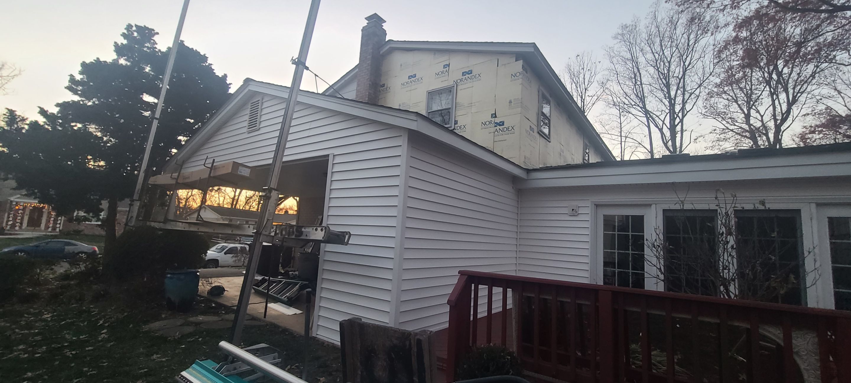 Springfield CertainTeed Charcoal Black Roof & CertainTeed Colonial White Siding by RM Banning, Inc.