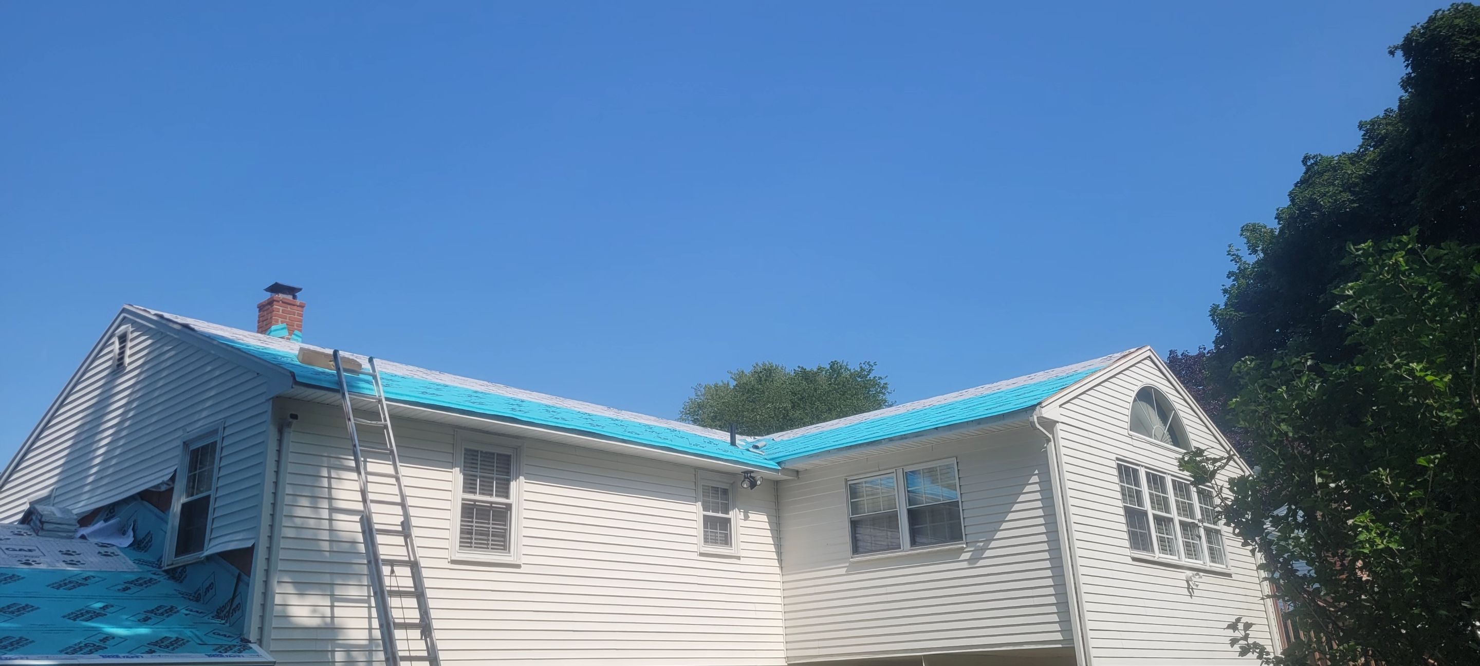 It's a DiGiorgi! Brand new roof in Guilford, CT by DiGiorgi Roofing and Siding Inc