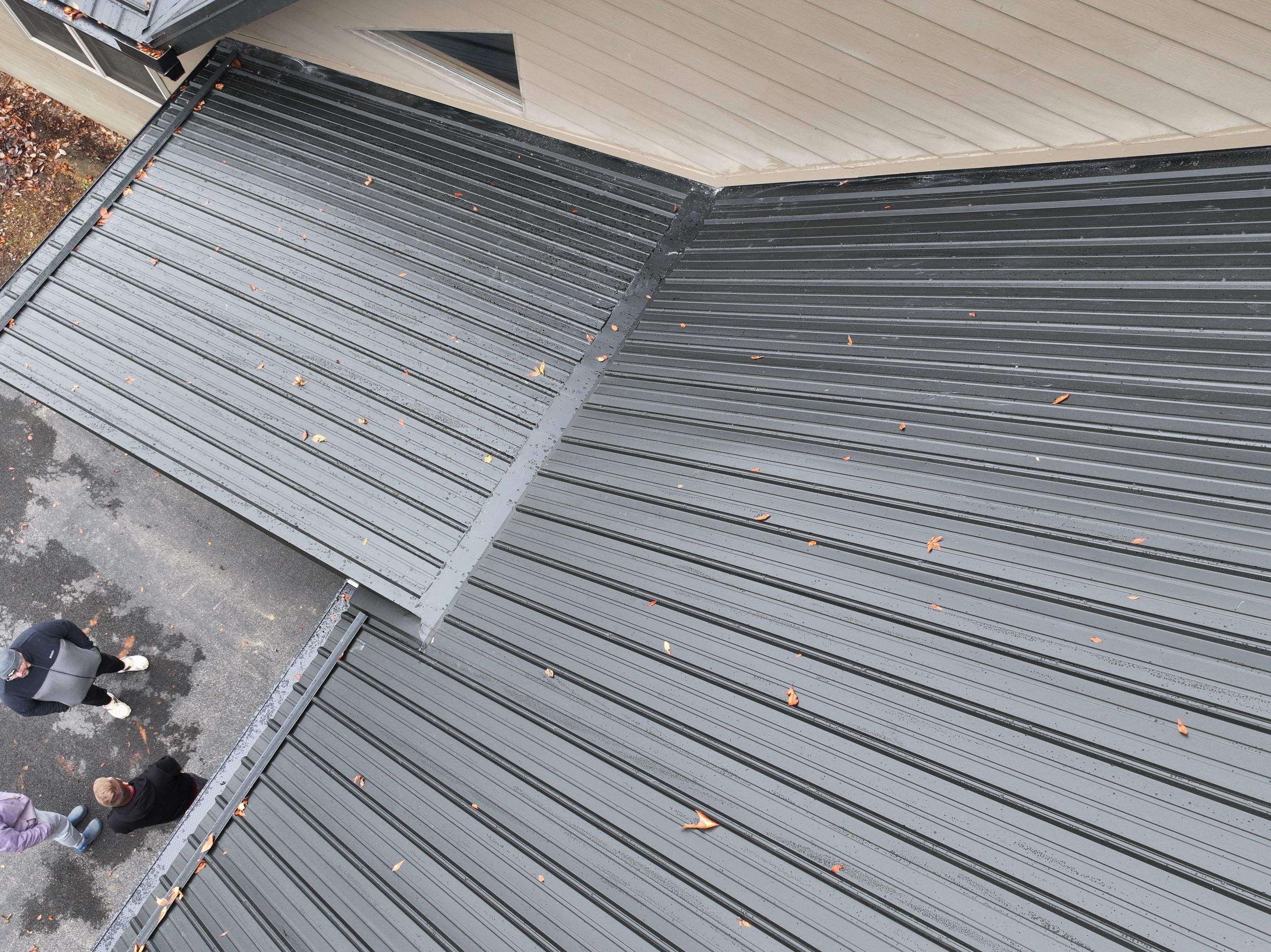 Smith Residence  by Omnia Roofing